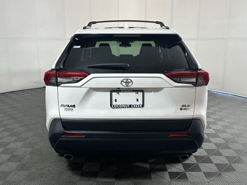 Certified 2025 Toyota RAV4 XLE AWD/4WD image 4