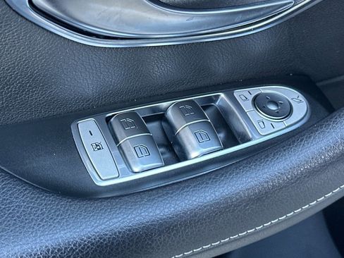 Used 2018 Mercedes-Benz E 300 E 300 image 14