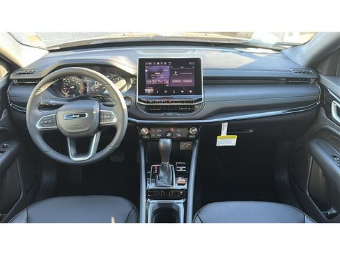 New 2026 Jeep Compass Latitude AWD/4WD image 18