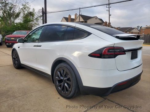Used 2022 Tesla Model X image 19