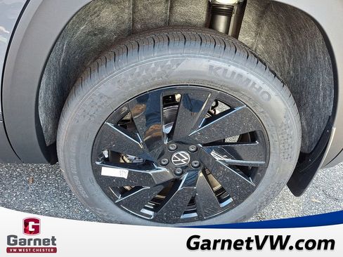 New 2026 Volkswagen Atlas SE image 5