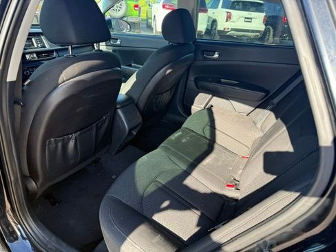 Used 2016 Kia Optima LX FWD image 6