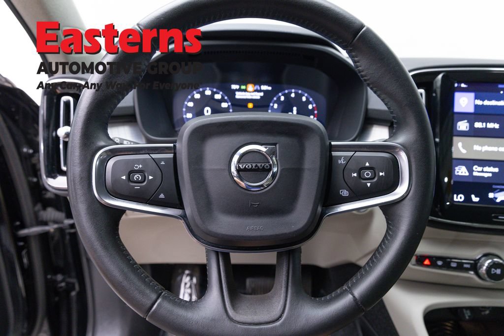 Used 2019 Volvo XC40 T5 Momentum AWD/4WD image 11