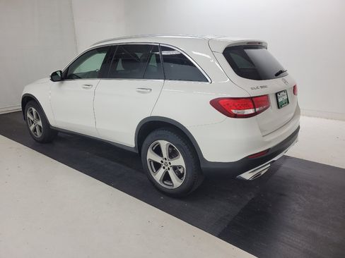 Used 2019 Mercedes-Benz GLC 300 w/ Premium Package image 5
