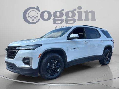 Used 2022 Chevrolet Traverse LT FWD image 1