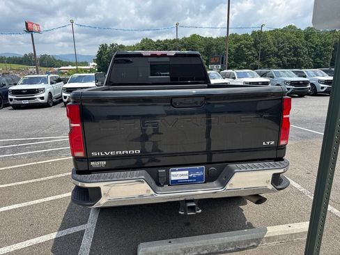 Used 2024 Chevrolet Silverado 2500 LTZ w/ LTZ Convenience Package AWD/4WD image 7