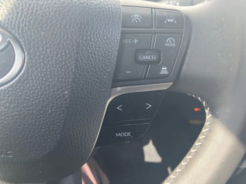 Certified 2025 Toyota Camry SE image 19