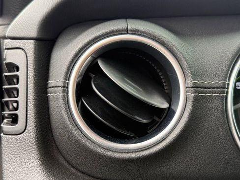 Used 2023 Jeep Wrangler Unlimited Sahara image 26