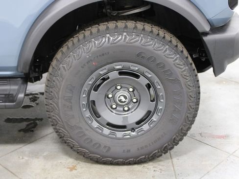 New 2025 Ford Bronco Outer Banks w/ Sasquatch Package image 13