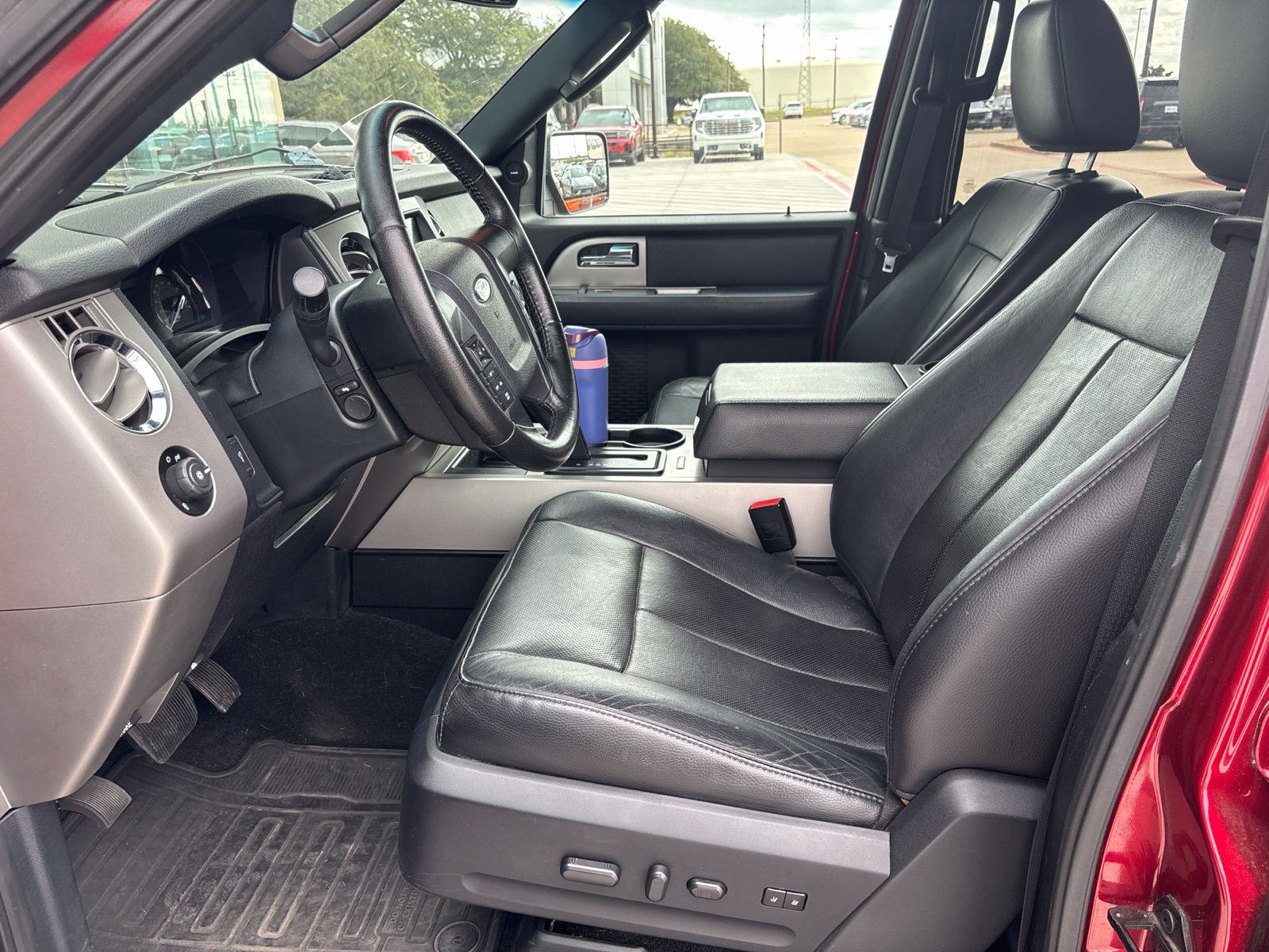 Used 2016 Ford Expedition EL XLT w/ Equipment Group 202A AWD/4WD image 11