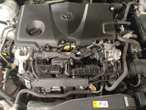 Used 2021 Toyota Camry LE w/ Carpet Mat Package (TMS) FWD image 30