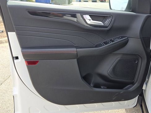 Used 2025 Ford Escape ST-Line w/ Tech Pack #1 image 17