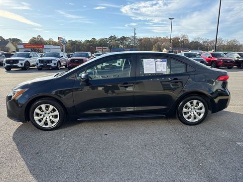 Used 2020 Toyota Corolla LE image 5