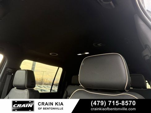 Used 2023 Chevrolet Suburban Premier image 23