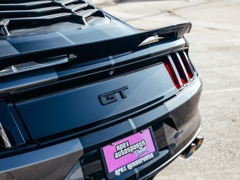 Used 2015 Ford Mustang GT Premium image 31