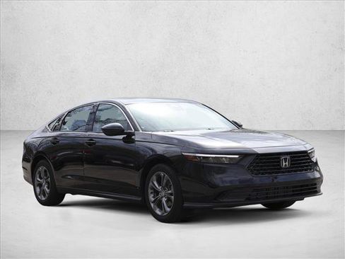 Used 2023 Honda Accord EX image 3