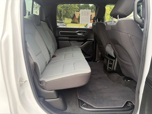 Used 2023 RAM 1500 Big Horn AWD/4WD image 40