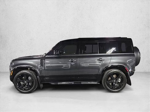 Used 2024 Land Rover Defender 110 X-Dynamic SE image 8