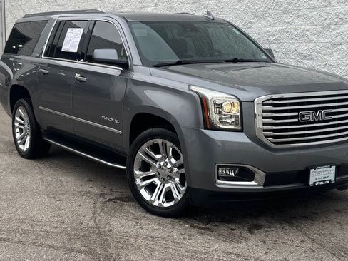Used 2020 GMC Yukon XL SLT w/ Premium Edition image 2