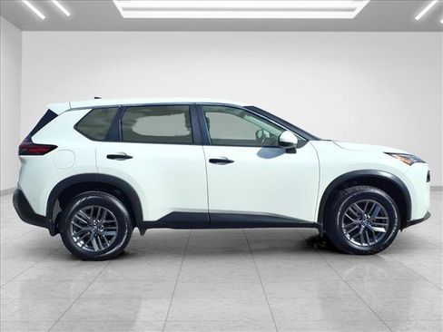 Used 2021 Nissan Rogue S AWD/4WD image 12