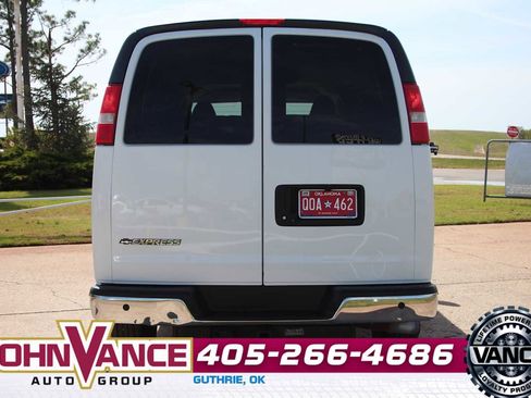 Used 2017 Chevrolet Express 2500 LT w/ LT Preferred Equipment Group image 7