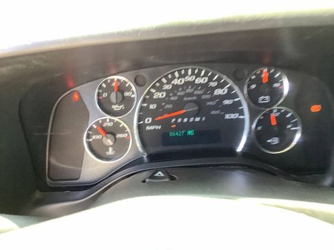 Used 2016 Chevrolet Express 2500 w/ Cold Climate Package RWD image 47
