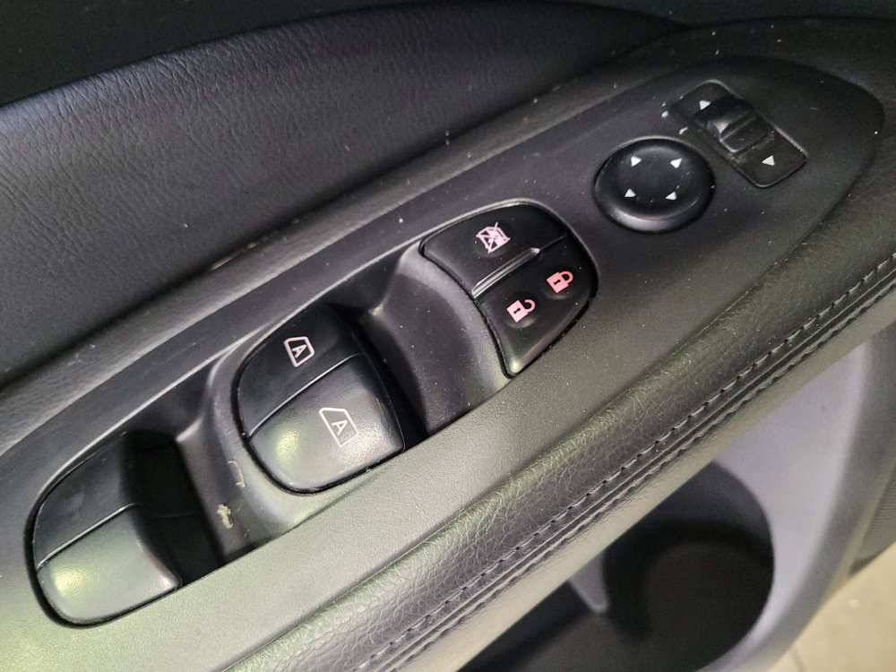 Used 2018 Nissan Pathfinder SV FWD image 27