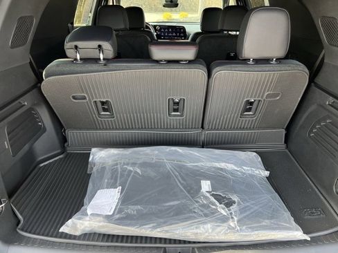 Used 2026 Chevrolet Traverse RS w/ LPO, Floor Liner Package image 27