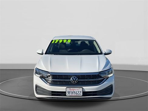 Used 2023 Volkswagen Jetta S image 2