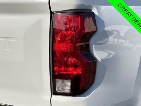 Used 2025 Chevrolet Colorado W/T w/ Advanced Trailering Package RWD image 27