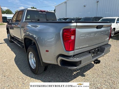 Used 2025 Chevrolet Silverado 3500 High Country w/ High Country Premium Package AWD/4WD image 3