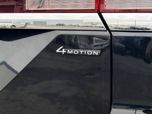 New 2026 Volkswagen Atlas SEL image 6