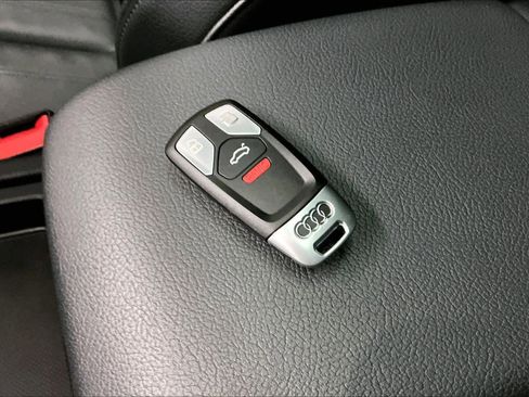 Used 2018 Audi Q5 2.0T Premium Plus w/ Premium Plus Package image 13