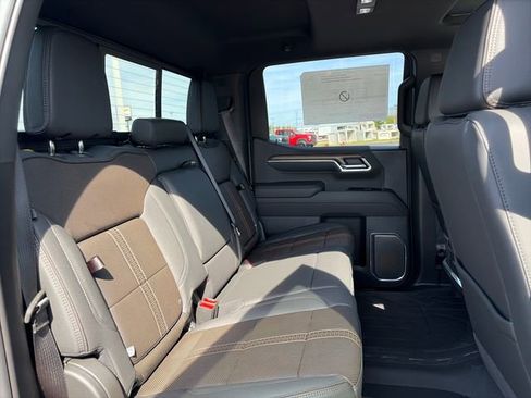 New 2026 Chevrolet Silverado 1500 High Country w/ High Country Premium Package AWD/4WD image 14