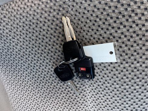 Used 2002 Ford F150 XLT image 11