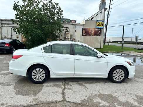 Used 2009 Honda Accord LX image 5