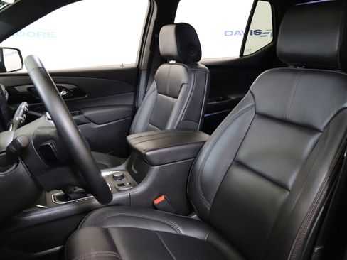 Used 2023 Chevrolet Traverse RS image 22
