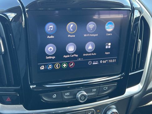 Used 2021 Chevrolet Traverse LT image 13