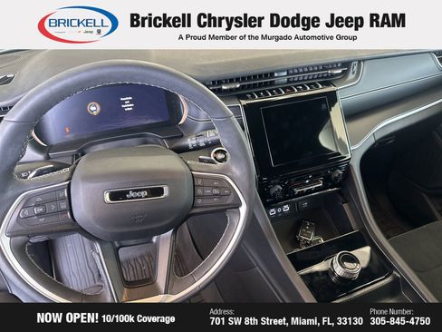 Used 2024 Jeep Grand Cherokee Altitude image 43