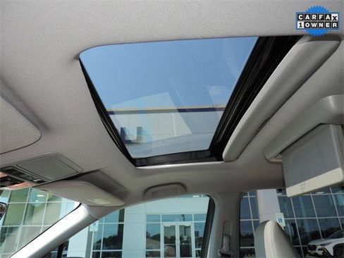 Used 2022 Honda Pilot Touring image 9