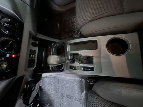 Used 2012 Toyota Tacoma PreRunner image 23