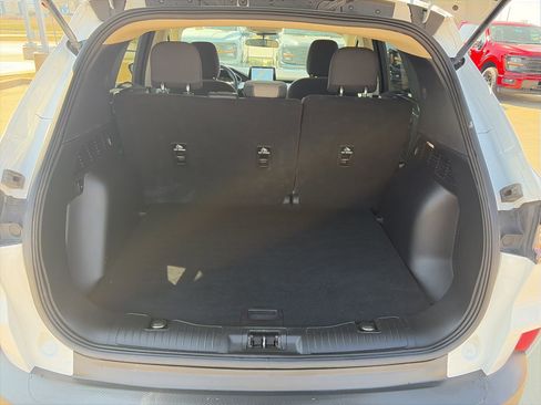 Used 2020 Ford Escape SE image 25