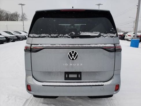 New 2025 Volkswagen ID. Buzz Pro S image 4