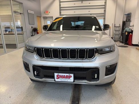 Used 2022 Jeep Grand Cherokee Overland AWD/4WD image 5