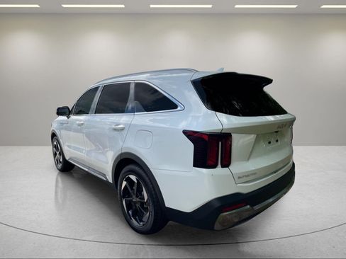 Used 2025 Kia Sorento EX w/ EX Panoramic Sunroof Package FWD image 11