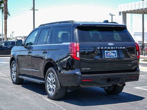 Certified 2025 Ford Expedition Active AWD/4WD image 9