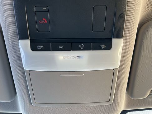 Certified 2025 Nissan Rogue SV image 28