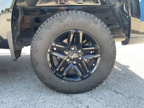 Used 2020 Chevrolet Silverado 1500 LT Trail Boss w/ Convenience Package AWD/4WD image 19