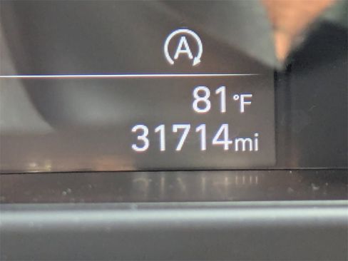 Used 2022 Hyundai Elantra SE image 28