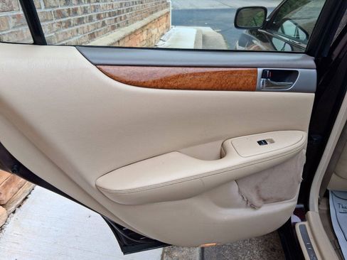 Used 2005 Lexus ES 330 FWD image 21